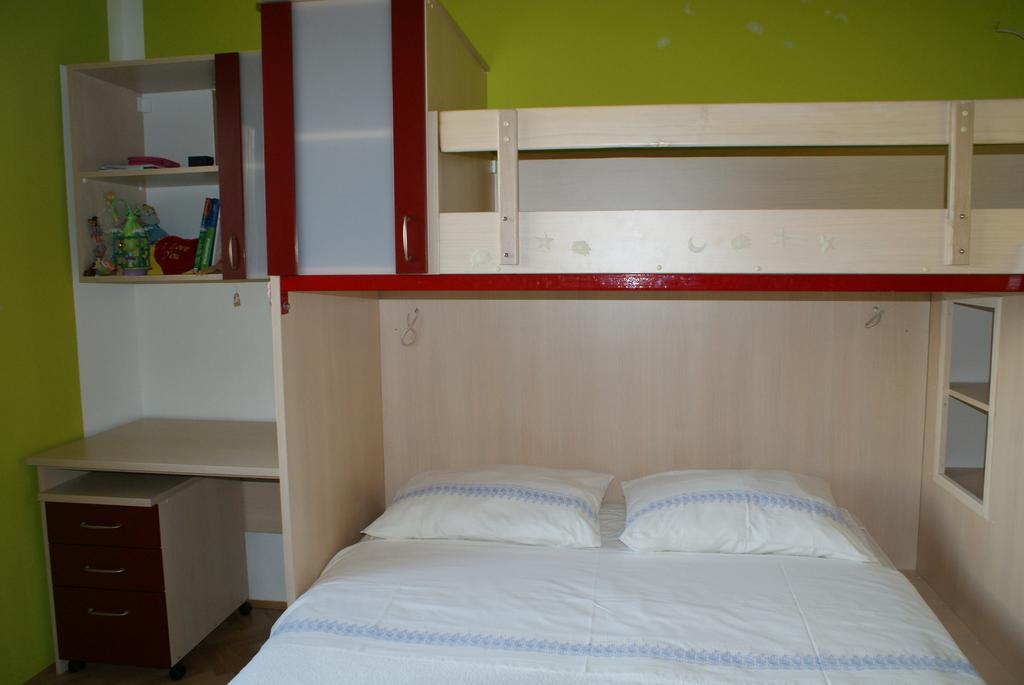 Apartments Vodopija 300M To The Beach Sveti Filip i Jakov Habitación foto